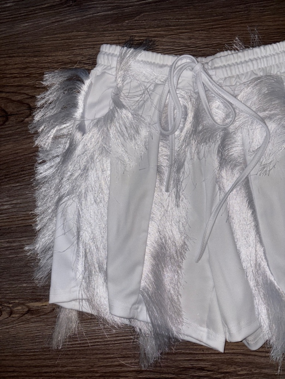 Preowned High-Waist White Fringe -Trim Women’s Shorts